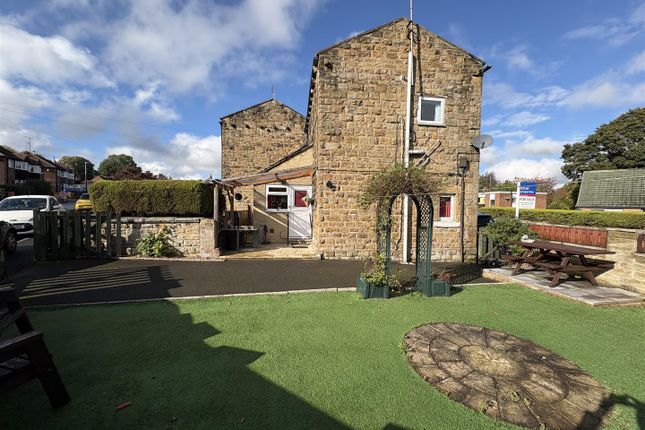 Bradford Road, Batley photo 2