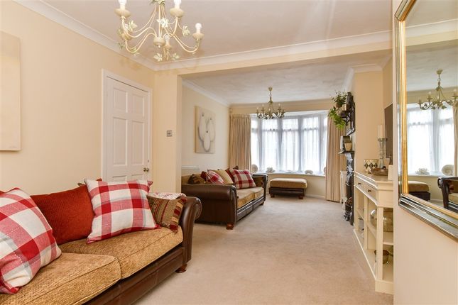 Allington Drive Strood, Rochester photo 3