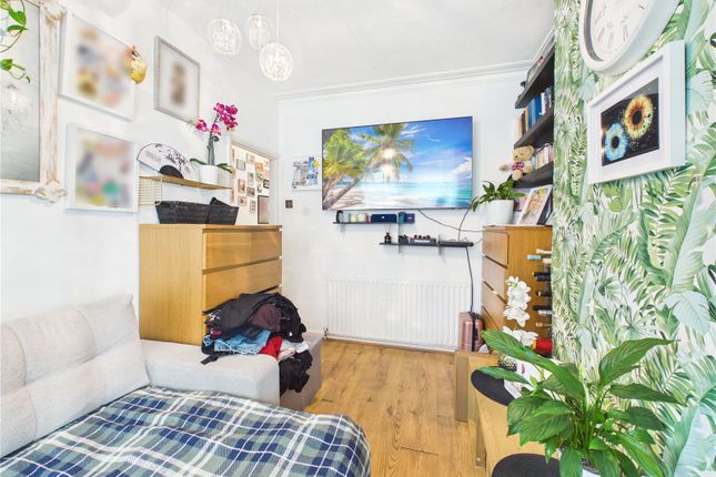 11, Waverley Road, Walthamstow photo 3