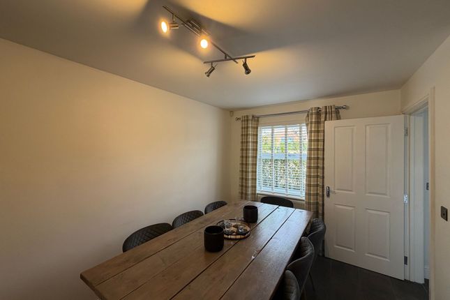 Elliott Close, Retford photo 3