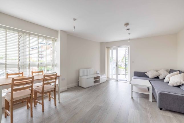 Tresco, Windsor Road, Slough photo 4