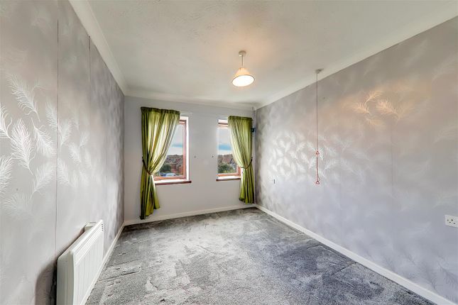 Flat 37, Homesteyne House, 11-13, Broadwater Road, Worthing photo 3