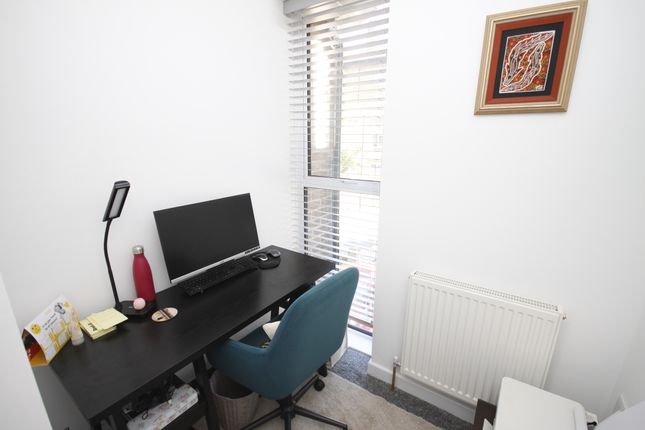 End terrace house for sale in Lawn Terrace, London