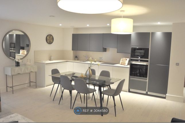 Flat, Rossetti Court Archway Road, London photo 4