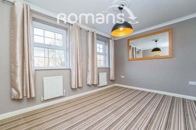 45, Eastbury Way, Swindon photo 4