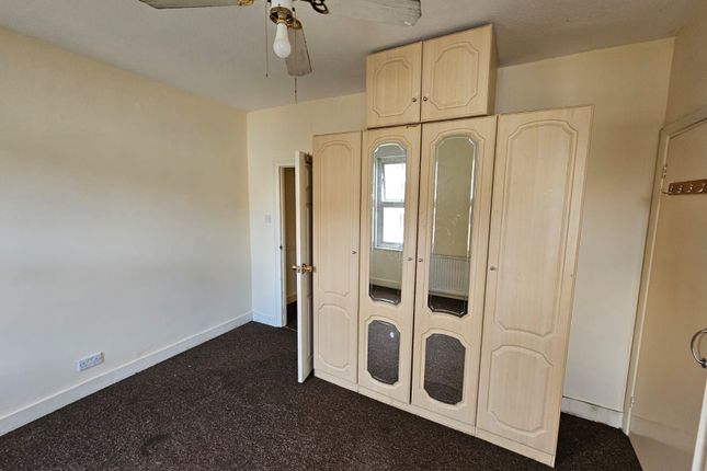 Thumbnail Terraced house to rent in Braemar Road, London
