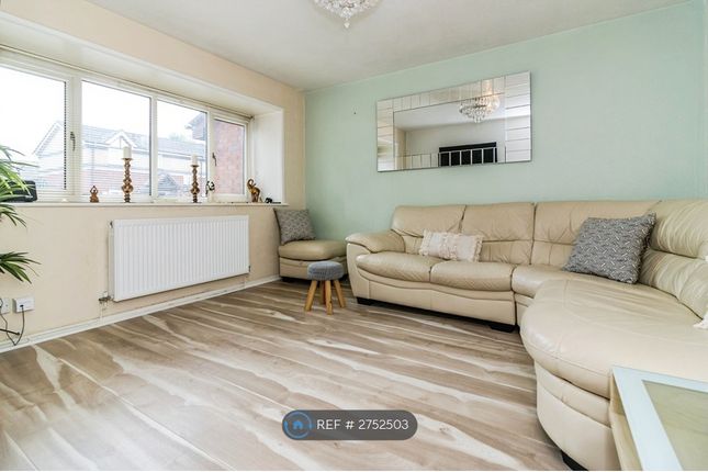 Mccready Drive, Salford photo 3