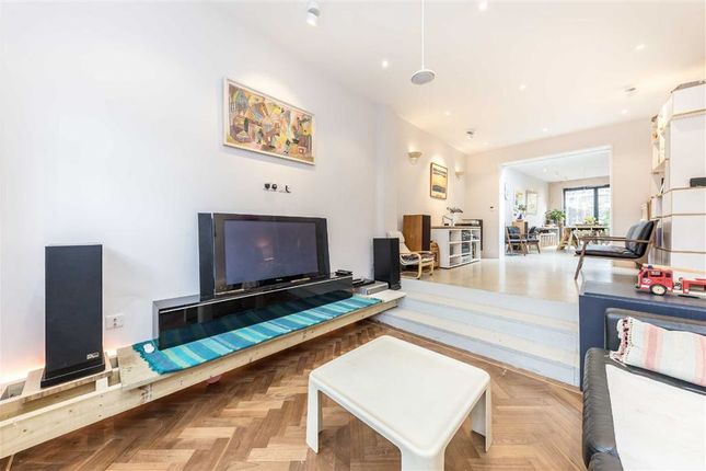 Thumbnail Property for sale in Greenwich South Street, London