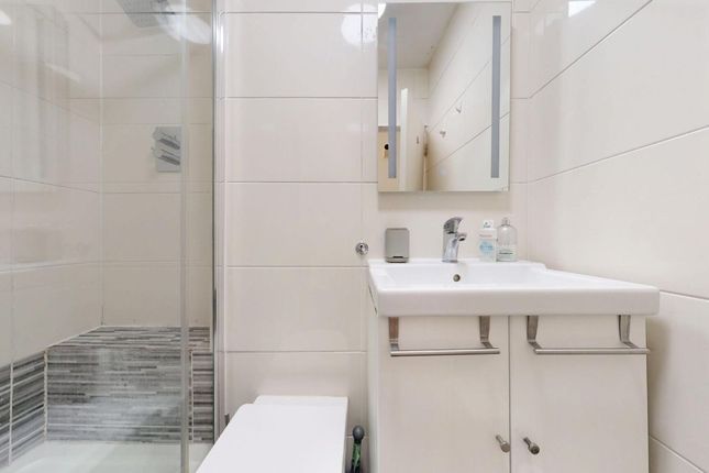 Flat 14, 125 Park Road, London, NW8 7JS, London photo 4
