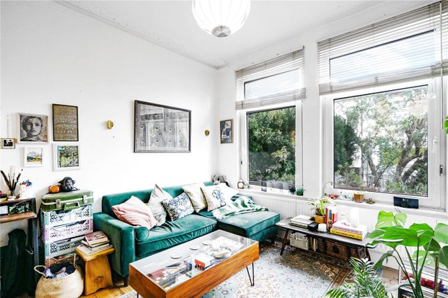 Flat for sale in Lynton Road, Crouch End, London