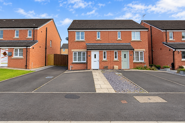 3-bed semi-detached on Heol Y Pibydd, Swansea, £195,000