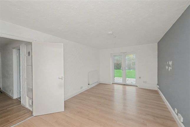 14, Harrington Court, HERTFORD photo 4