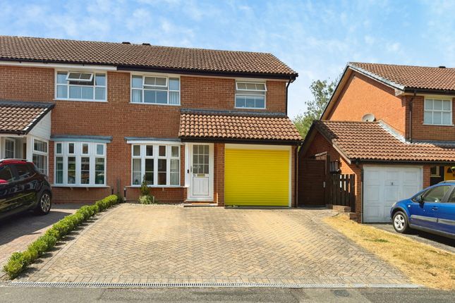 3-bed house on 15, Auklet Close, Hampshire, £425,000