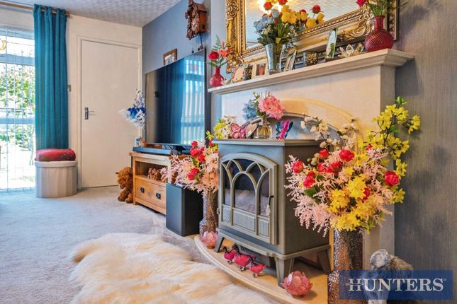 5, Duncombe Close, Scarborough photo 3