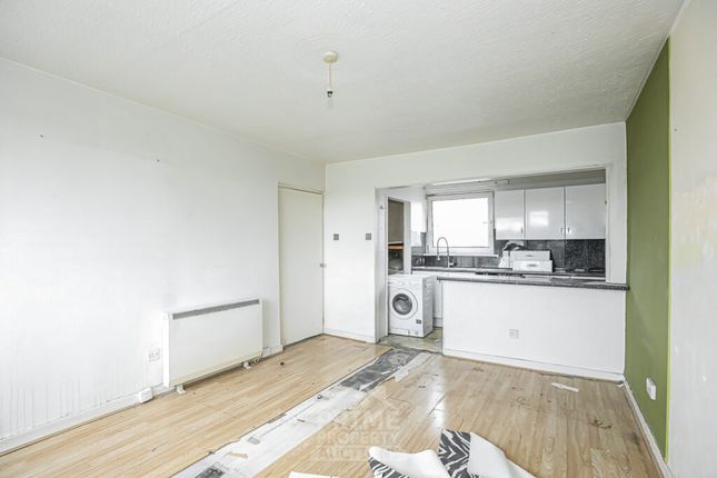 12, Mossvale Path, Glasgow photo 3