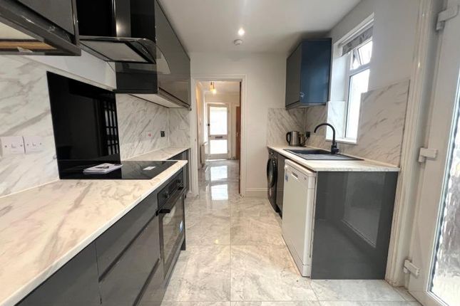 14, Grantley Road, Guildford photo 3