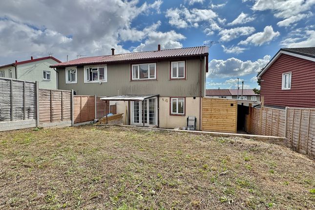 91, Deerhurst Crescent, Portsmouth photo 2