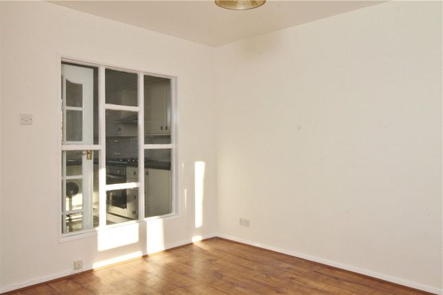 Thumbnail Flat to rent in Hartington Road, London