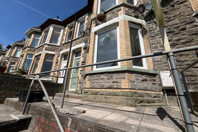 9, Lower Wood Street, Bargoed photo 3