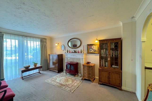 Flat 1, Homerowan House,, Station Road, Essex photo 3