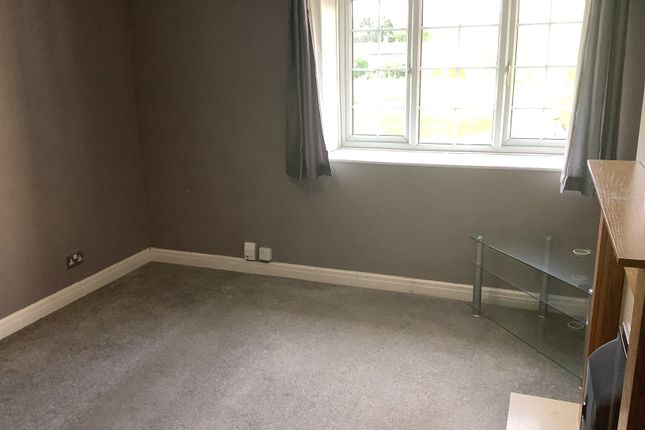 79, Kirk Lane, Leeds photo 3