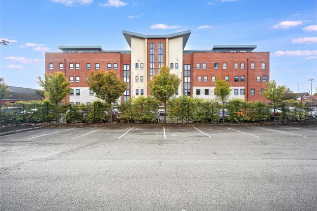 2-bed flat on 261 Flat 21, Victoria Avenue East, Manchester, £77,500