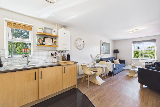 25, Blossom Way, Rugby photo 4