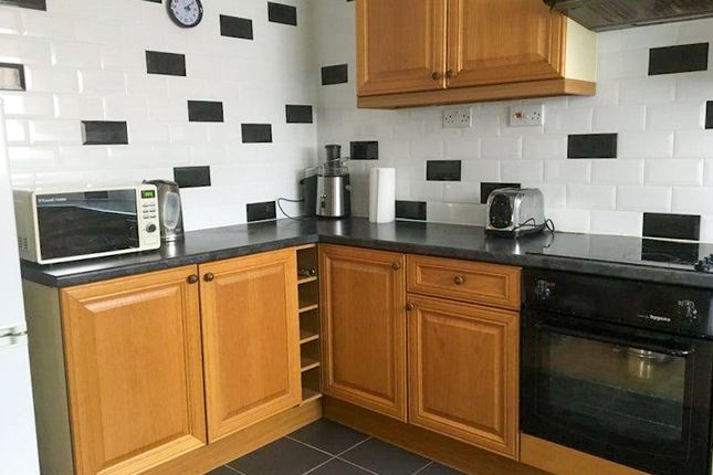 82, Crosse Courts, Basildon photo 3