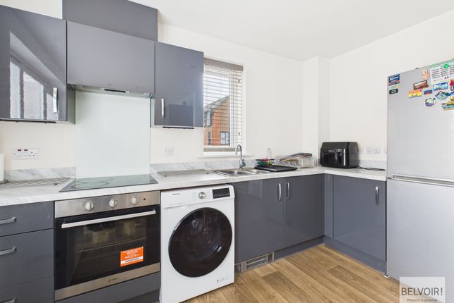 126, Manor Park Crescent, Sheffield photo 4