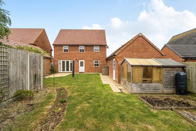 1 Toop Gardens, Chichester photo 4