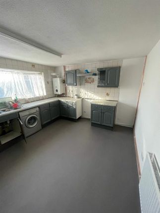 Kitchen 1.Jpeg