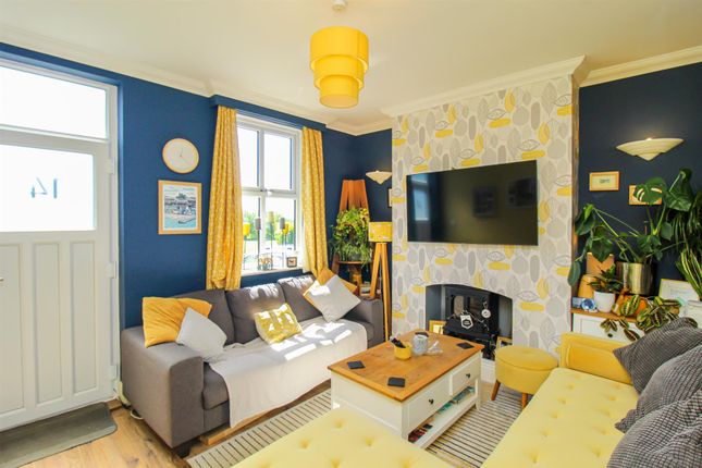 14, Greenside, Wakefield photo 4