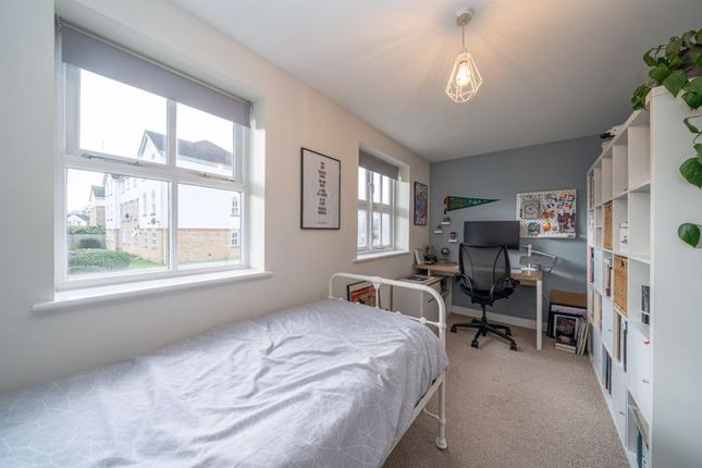 Flat for sale in Byewaters, Watford