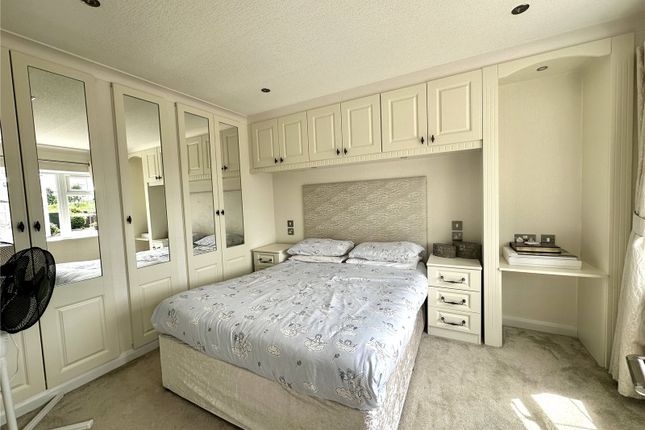 2, Fleur de Lys Park, Pilley photo 4