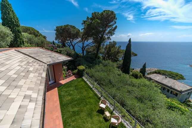 Thumbnail Villa for sale in Sestri Levante, Liguria, Italy