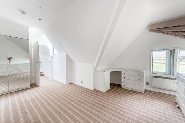 Flat for sale in Parkside, Knightsbridge, London