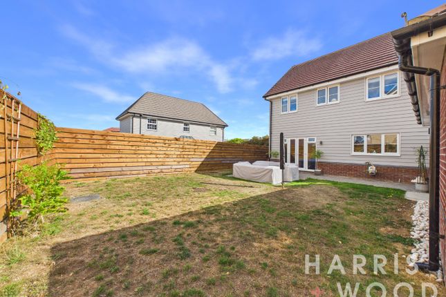 32 Meadow Lane, Great Bentley, Essex photo 4