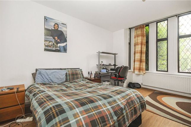 Flat 1, 152, Mitcham Lane, London photo 4