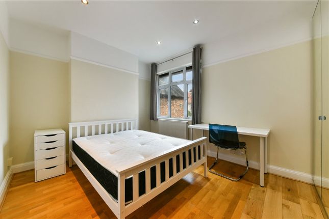Flat for sale in Station Parade, Chiswick