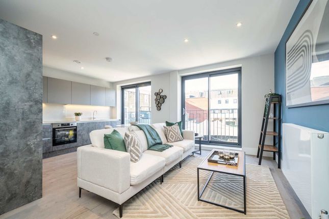 Thumbnail Flat for sale in Victoria Road, Surbiton