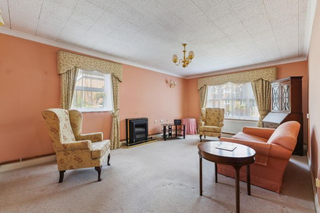 7 Harnleigh Green, Harnham Road, Salisbury photo 2