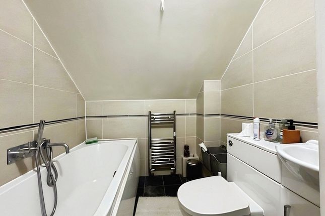 Room 3 (Second Floor), 15, Moorland Road, London photo 4