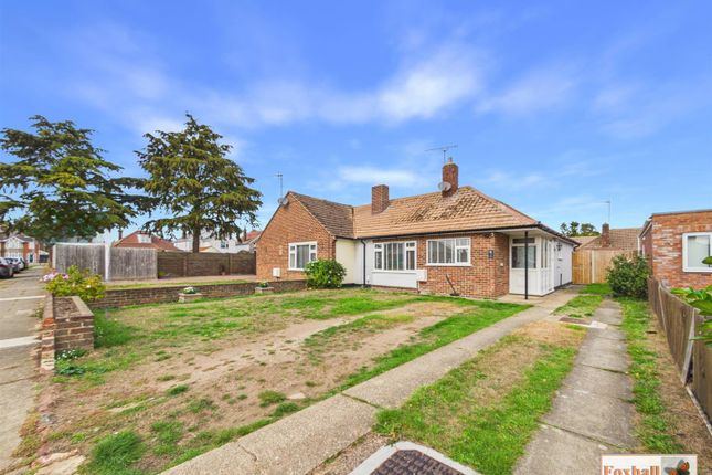 2-bed bungalow on 7, Gleneagles Drive, Ipswich, £295,000