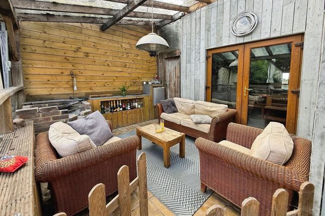 3 Stablefields, Cottage Lane, Hastings photo 4