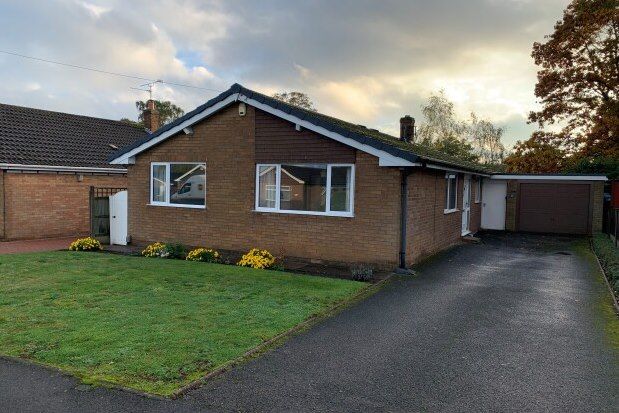 Bungalow to rent in Woodhall Gardens, Mansfield