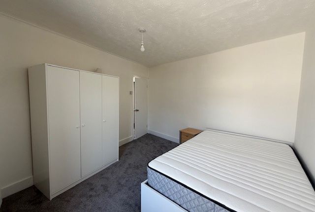 Room 1, Chatham photo 3