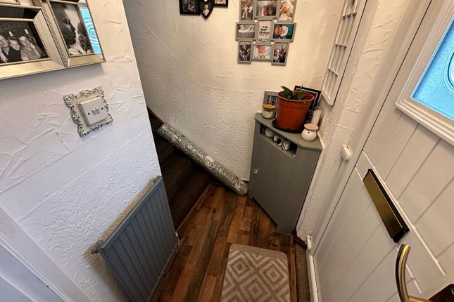 42, Westfield Road, Sedgley photo 3