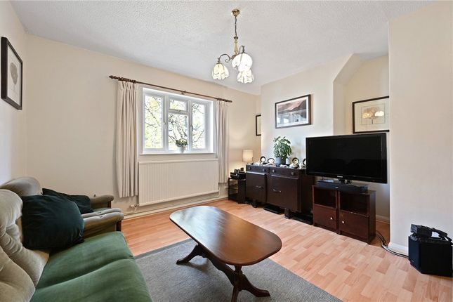 3-bed flat on 234, Walmer Road, Holland Park, £665,000