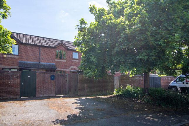1-bed house on 4 Webb Close, Banbury, £195,000
