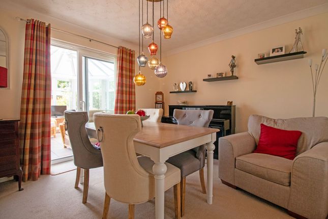 7 Salisbury Close, Gainsborough photo 4